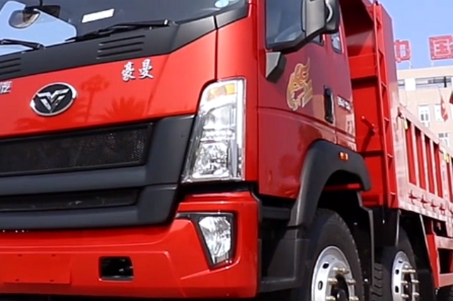 拉砂石料的车一般拉几吨