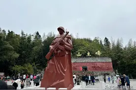 90年代还在经历战争，登顶中越边境的老山主峰，至今还布满雷区图片