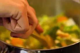 炒菜前有一个重要步骤，否则影响口感且不安全图片