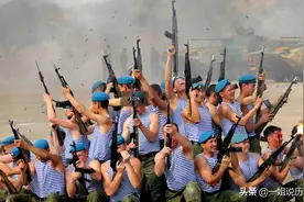 为何不能朝天空发射子弹？2012年血淋淋的教训，让人不敢忘图片