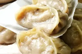 宅家教你做烫面包子，皮薄透明不干硬，清香多汁爽口，全家都喜欢图片