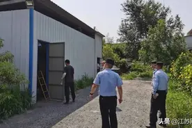 江苏南通：“油”不得你，海安公安严查非法“流动加油车”图片