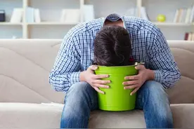 一谈恋爱就想呕吐？到底是哪里出了问题？图片