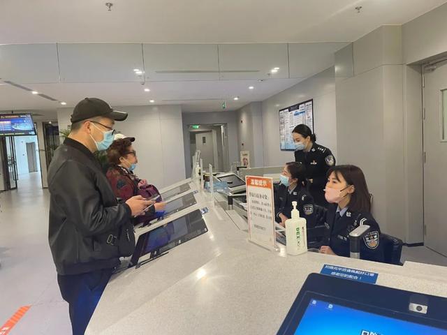 成都高新公安出入境大队成功入围2021-2022年度全市公安系统“青年文明号”候选集体