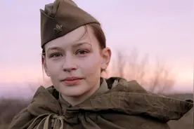 《女狙击手》不敢上战场的是懦夫，我是女人，但我不是懦夫图片