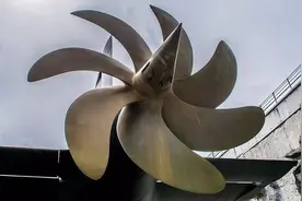 突破技术封锁！中国打造世界最大螺旋桨，直径是美国航母2倍图片