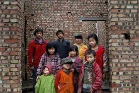 存钱不如存人？四川男子16年疯狂生11娃，孩子：我生来就是受折磨图片