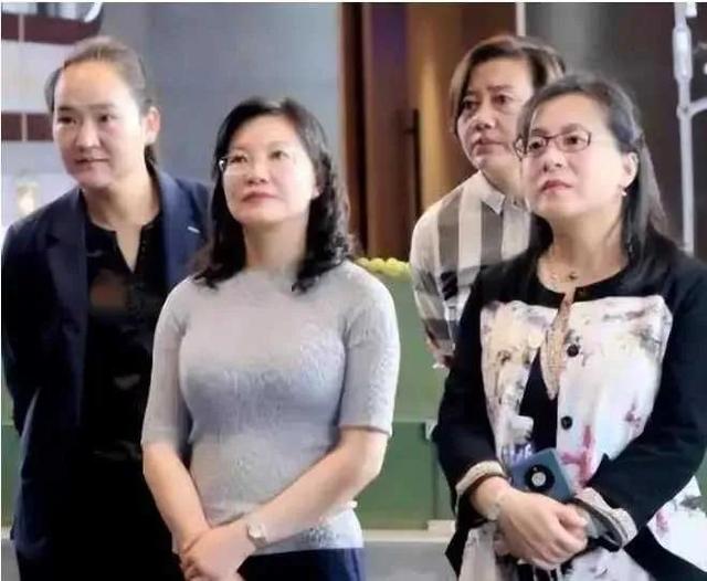 从普通职员晋升副市长，陪睡40名官员，领导落马后她什么都招了