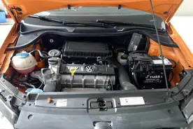 发动机为什么要歪着放？玄机都在这里了图片