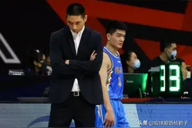 福建或再次上演换帅闹剧，徐长锁又和球员闹矛盾，广东下放一新人图片