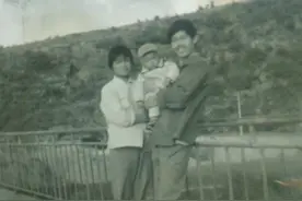 从她翻墙来找我那一刻，这辈子我都会负责！男子照顾瘫痪女友14年图片