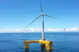 海上风力发电机上百米高、头重脚轻却能抗17级台风，如何做到的？图片