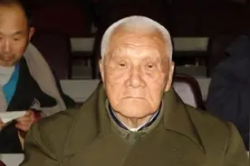1940年毛主席遇袭，警卫员拼死挡下致命一击，晚年享受正军级待遇图片