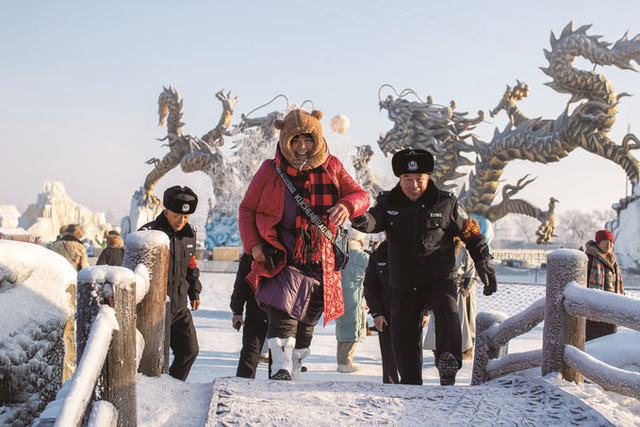 踏冰赏雪莫大意 安全防护要牢记 这份安全提示请查收