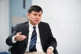 对于张文宏医生我们没有必要神话他，更不应该攻击他图片