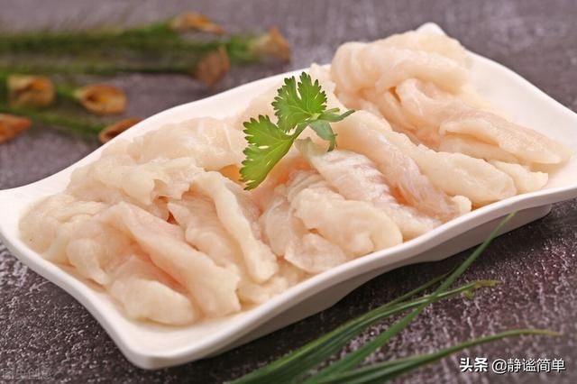 立夏吃小鲨鱼，配潮汕咸菜才算一绝，含蛋白质高，不腥小孩爱吃