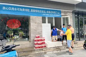 饿了么联合爱心商家在涿州开启 “应急特需”服务，骑士站点成应急驿站图片