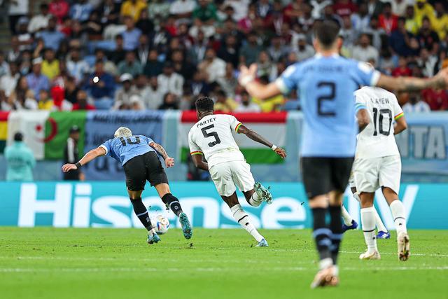 2022世界杯：乌拉圭意外出局，卡瓦尼很生气，苏亚雷斯泪流满面