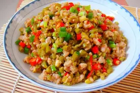 腌酸豆角，只放盐容易坏，母亲教我5招，又酸又脆，吃一年不坏图片