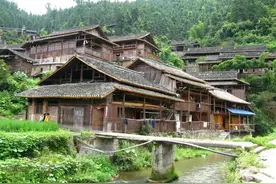 韩秀强教你画钢笔画风景图片