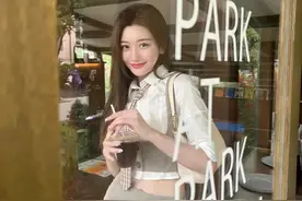现在女孩子都这么喜欢喝咖啡吗图片