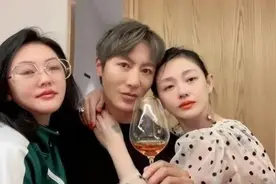 大S惊现坐轮椅！被具俊晔推着，破怀孕9月传言，婚姻生活乌云密布图片
