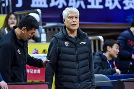 中国篮球三十年来最强5人、12人都分别是谁？主教练又是谁？图片