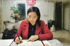 爱心化春雨沃土育桃李——记市五一劳动奖章、姜营小学校长李明丽图片