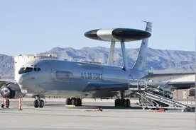 苏-57一战成名，空空导弹击落乌军战机，歼-20导弹更让美媒担忧图片