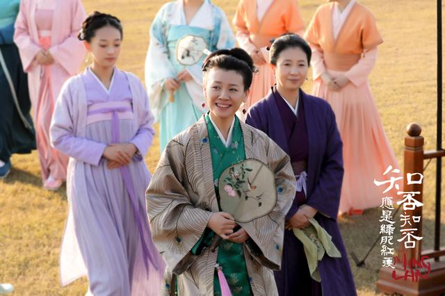 女星刘琳：中年走红，被名导拒绝结婚后患抑郁症，39岁艰难做妈妈