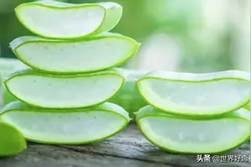 根据皮肤科医生的说法，芦荟胶有益皮肤的8种方式图片