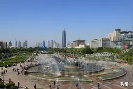 印度第一城孟买和中国第五城武汉做比较，它们的差距在哪里？图片