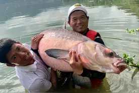 “钓王”邓刚背后的故事图片