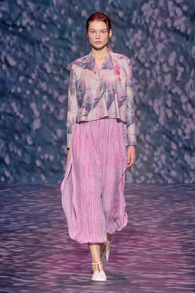 ������Armani2023����ϵ�н���������������Ϊ�������