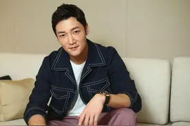 35岁韩国男星违法聚会，与50位酒友一同被抓，已被移送检方恐判刑图片