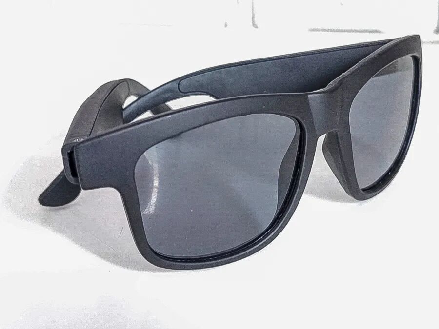 卷后49,飞雅FIYA F1 AI智能眼镜真的嘎嘎香