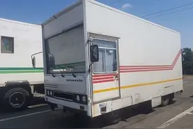 全球最新奇、最奇特的卡车，带您见识意大利Minonzio方块卡车图片