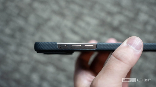 苹果iPhone 17 Pro Max手机壳曝光：贴合前代但不支持互换