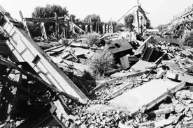 唐山大地震47周年，当初那位选择“救弟弟”的母亲，现在怎样了？图片