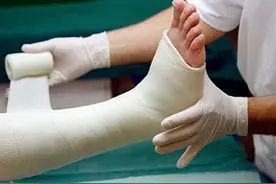 骨折后一直疼，怎么判断愈合了吗，记住这4个迹象图片