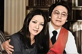1980年，胡因梦和李敖新婚合影，长发飘飘气质优雅，美艳不可方物图片
