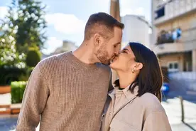 两性交往，男女之间约会，选择这几种地方，感情会迅速升温图片