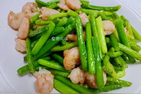 蒜薹好吃的做法，随手一炒，甘甜鲜美好下饭，遇到不要错过了图片