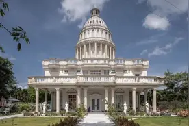 散落在全国各地的200座“白宫”，每一处都魔幻图片