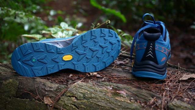 天越EXTREK全防水户外跑鞋：给你翻山越岭的安全感