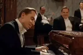 1900为什么不下船？无数人心中最爱的电影《海上钢琴师》图片