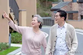 女人五十岁以后还需要男人的陪伴吗？听听这两位女士怎么说图片