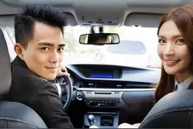 67岁退休老总与55岁女教师相亲非常满意，为什么老师突然分手了？图片