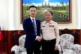 被骗进传销反成骨干，靠嘴忽悠国人净赚数亿，移民后享国宾级待遇图片