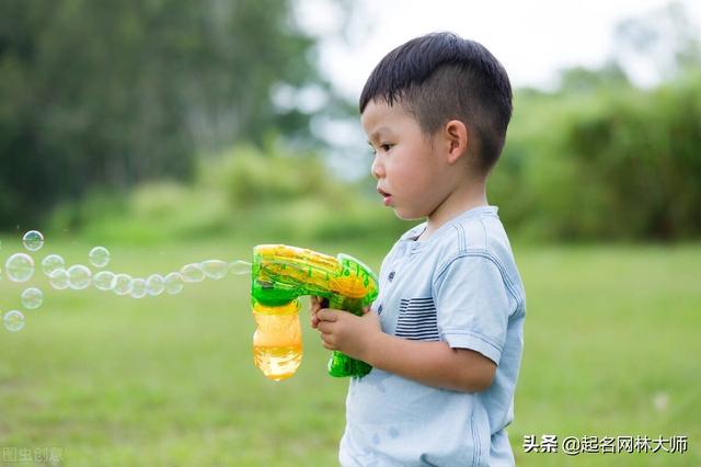 清冷到极致的古风名字男的，温柔清雅，风度翩翩